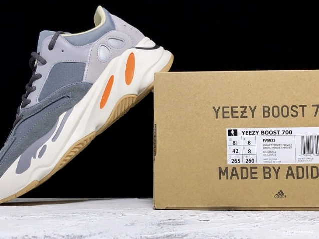 700 Boost FV9922 'Magnet' v2 Yeezy Adidas 0806